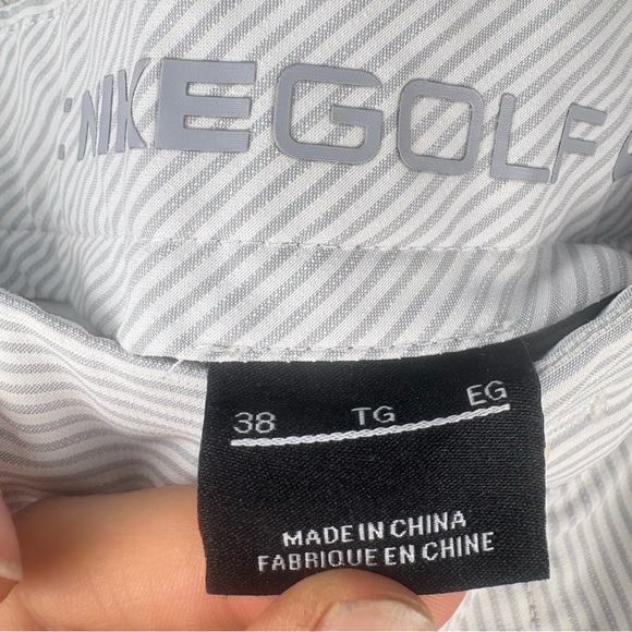 Nike Golf Men's Pin Striped White and Gray Casual Golf Shorts Sz 38 - Picture 3 of 6